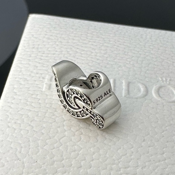 PANDORA Sweet Music Treble Clef Charm  Sterling Silver in a gift box #88 - Picture 2 of 4